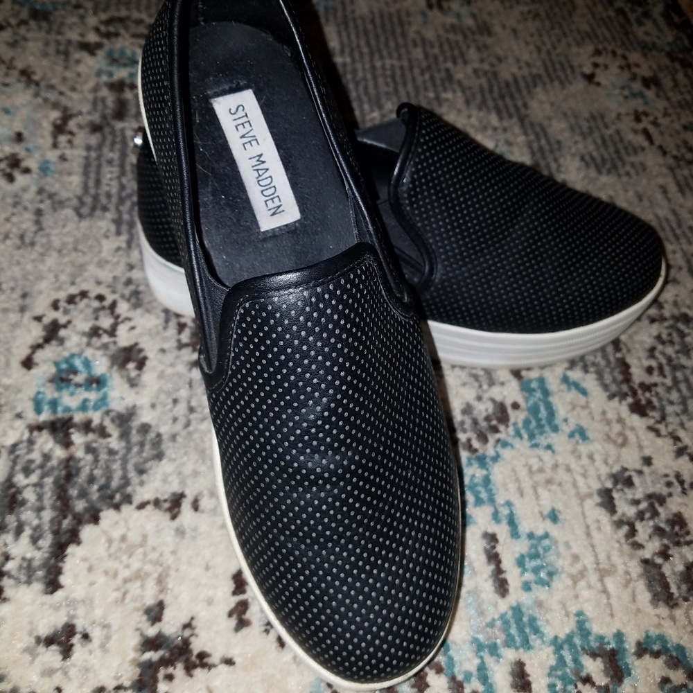 Platform slip on sneaker